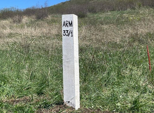 На границе Армении и Азербайджана установлено 35 столбов