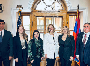 ԱՄՆ դեսպանը խորհրդարանական ընդդիմության ներկայացուցիչների հետ հանդիպմանը ողջունել է Հայաստանի և Ադրբեջանի միջև վերջերս ձեռք բերված համաձայնությունը