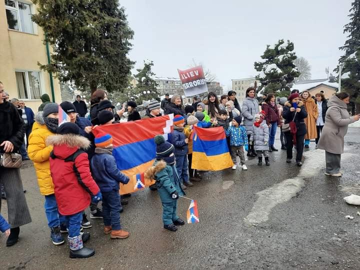 277216063_724229685256993_25282527541730984_n.jpg (88 KB)