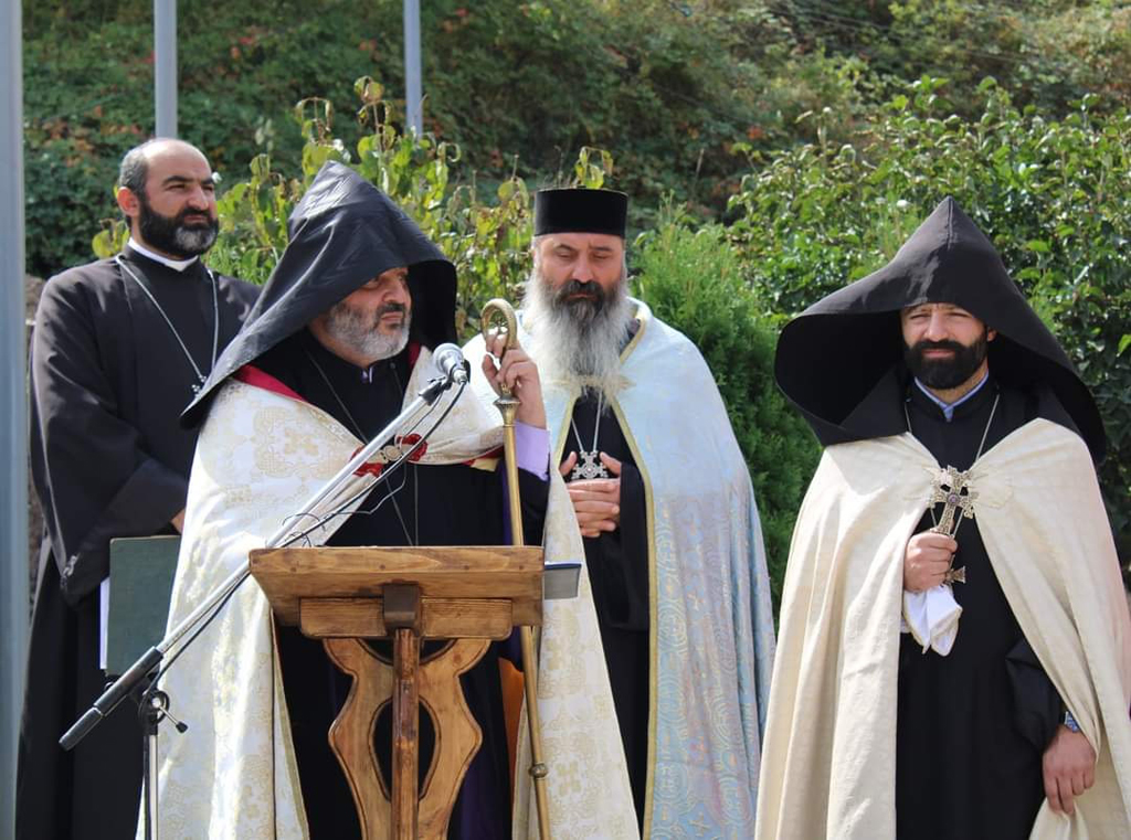 Hushaqar-2509-1-8.jpg (529 KB)