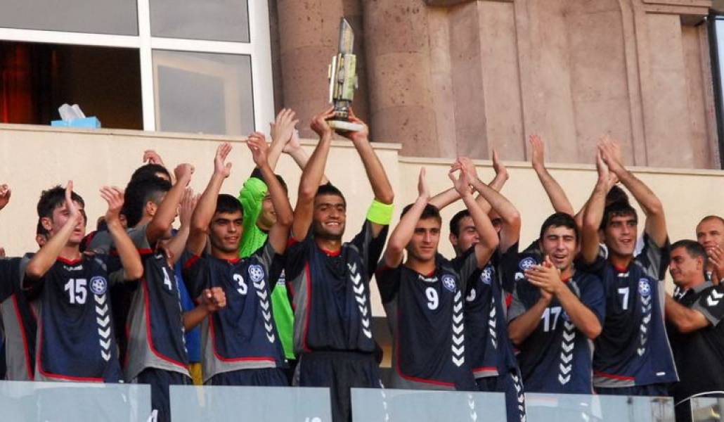 eb975fe0dfaa61a9fa8dc7599e38d3ac