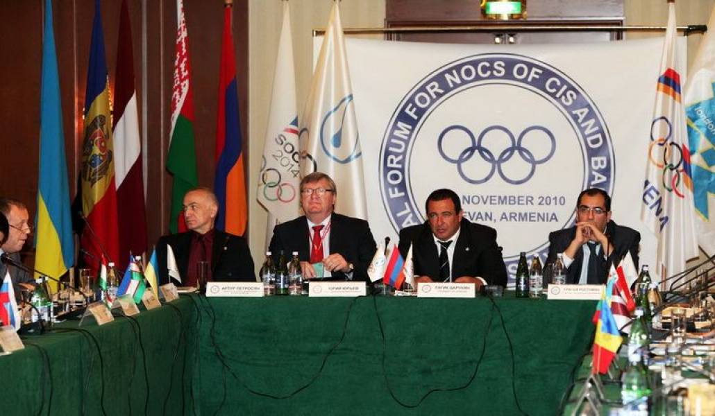 09b9570eab9f609365c8eb5a7391183f