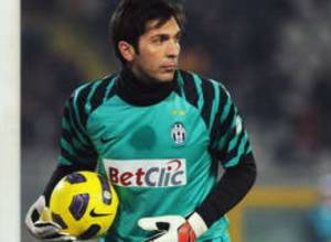 Ջանլուիջի Բուֆոնը կրկին դարպասում է