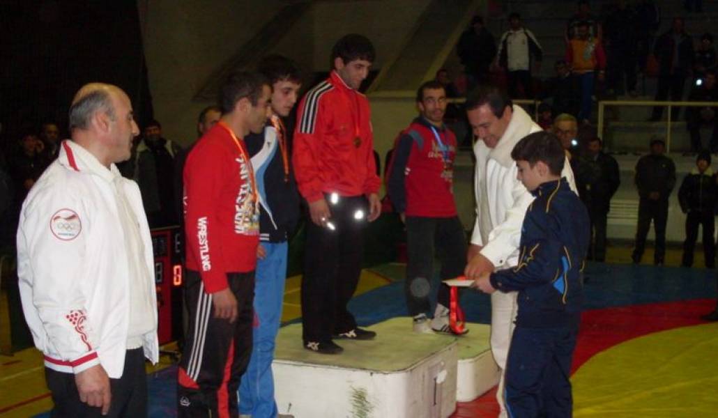 99953cfc1627b12f2f4dae7de0924517