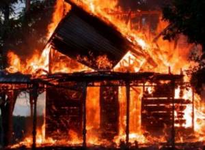 Վառել են հայրական տունը