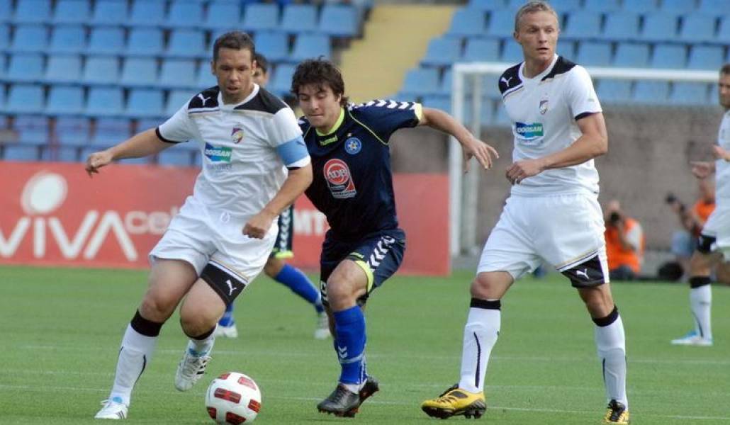 e010093d6a4a82ee6d4151d55503312f