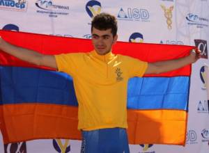 Առաջինը Հովհաննես Հովհաննիսյանն է