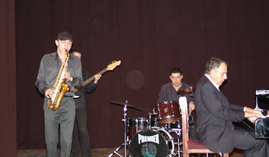 4a6286d70e9de27683d5a293ce432f42