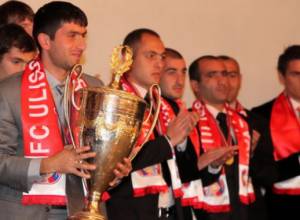 Որ ինձ քիչ քննադատեն