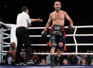 Վախթանգ Դարչինյանը պարտվեց