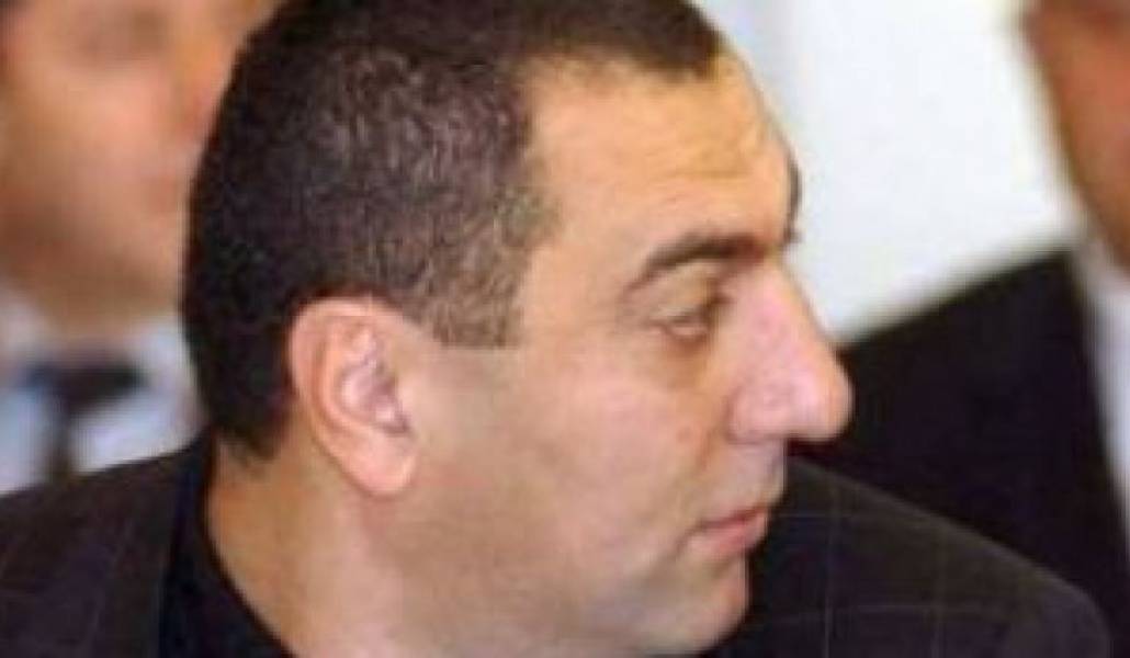 b64618ab8e7753f1dbb458116fdbbd53