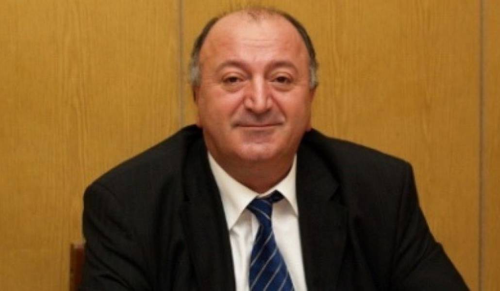 ec77a52907ac217f4af806a1873d8193