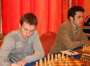 Համեստ դիրքերում