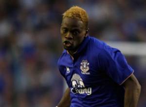 Ֆուտբոլիստը խուսափում է աղջիկներից