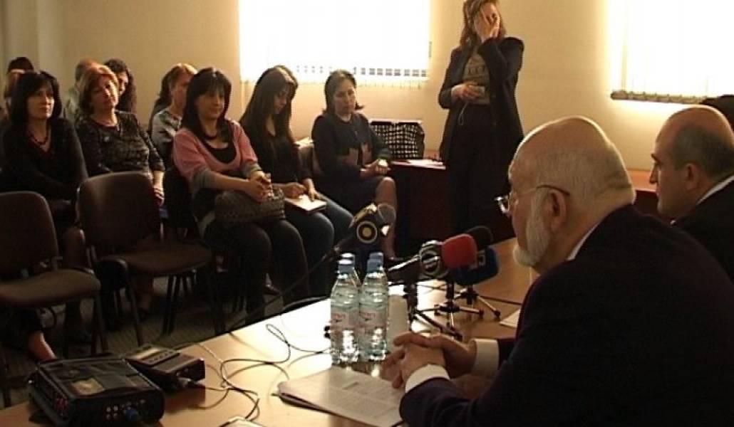 26e88e9faf3306a7249ff1ca10ca3237