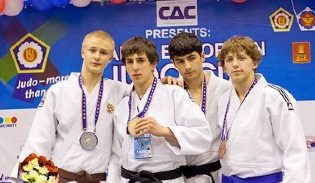 f13488081b48923ec47be5326952435d