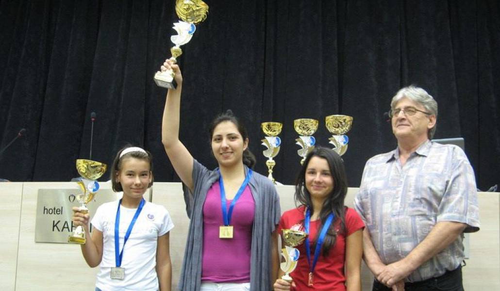 b42f2a5e525aac4d8f1d9edbfde923d9