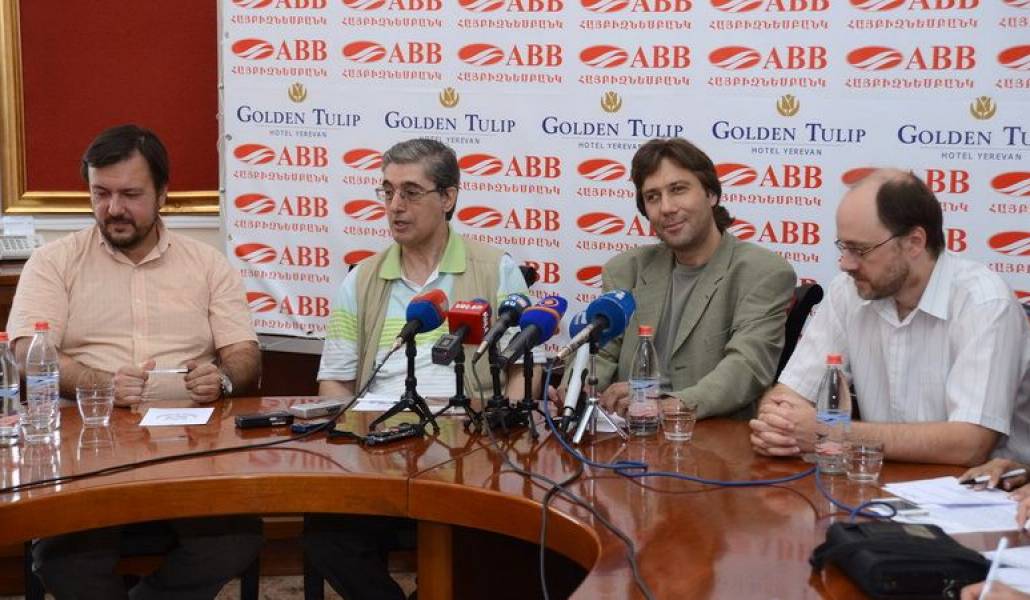 4d65bf4a636c0b1961057e5084e4521e