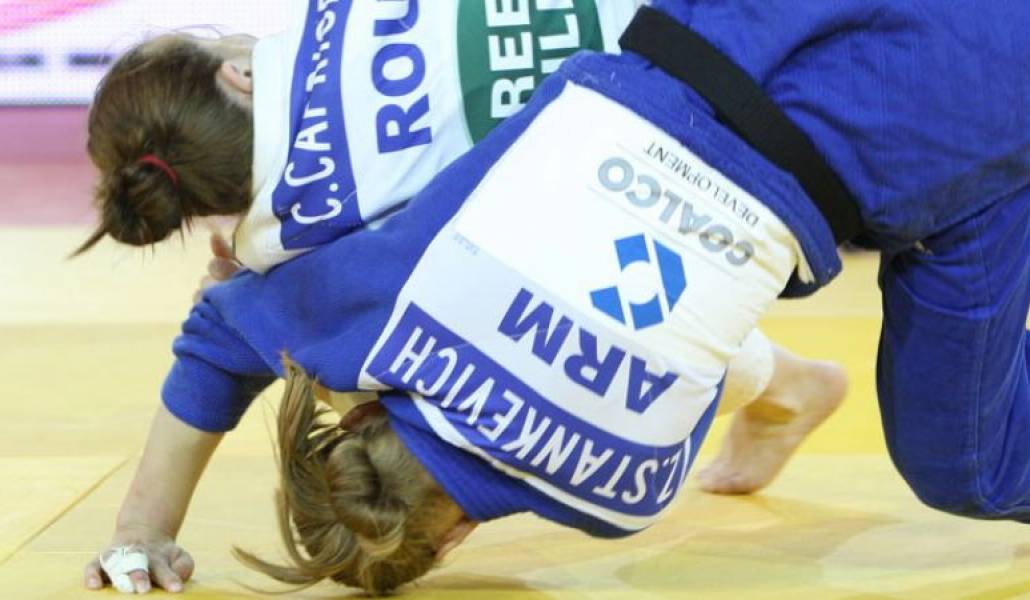 81fd0e64947cfc59b6f7a12e66b6f7e2