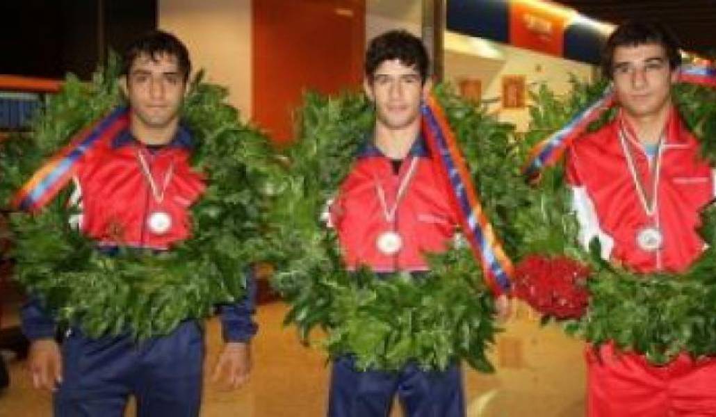 c38562c44de01f1c031af06031b6ffd5