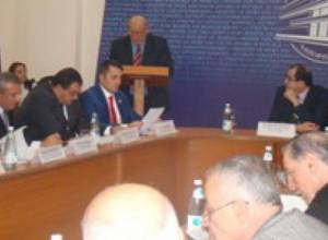 Անդրանիկ նիստը` 4 տարի անց