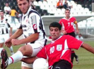 Առաջատարների դժգույն ոչ-ոքին