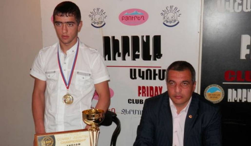 d4efb298490b0fcf7e51d9dd7d6b1d27