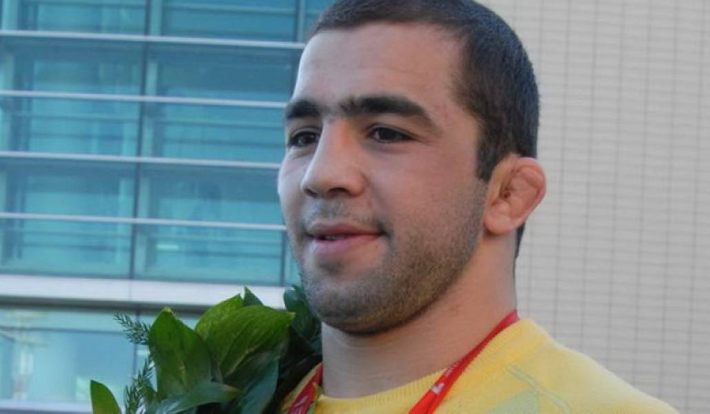 39986310b800ab75a5832ef8bd8700be