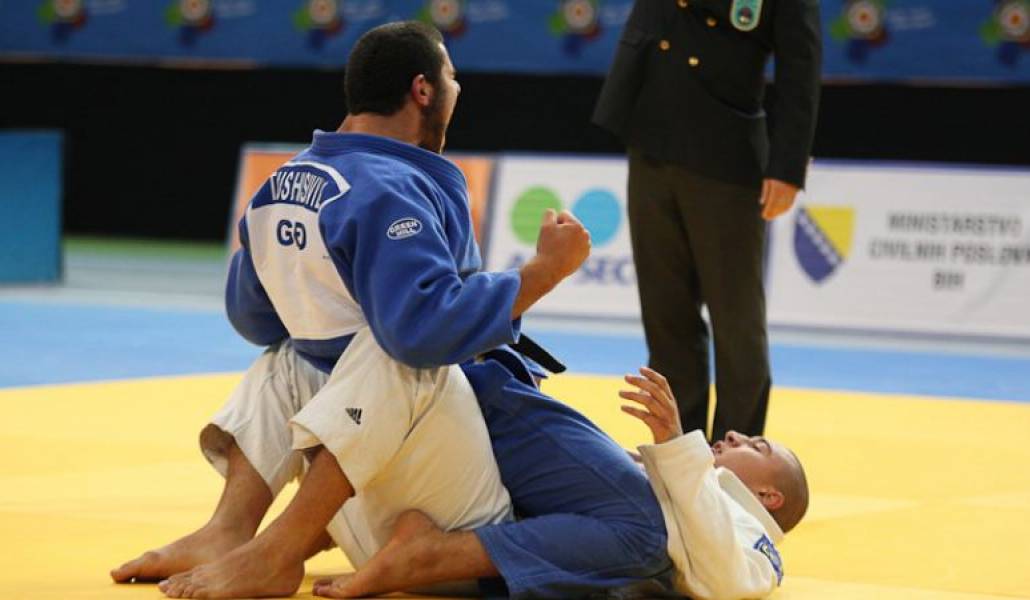 e78e380a2b91181918a32f403156edd7