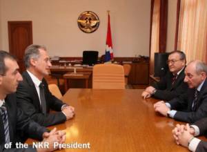 Բակո Սահակյանը ընդունեց Ռոբերտ Էմիյանին