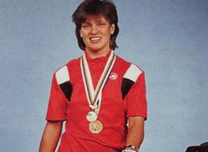 Օլիմպիական չեմպիոնը վաճառում է մեդալները