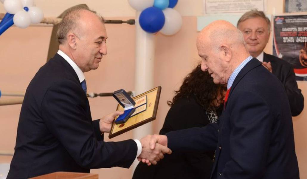 2dd2967a2bbf3e0b9a4374493b7bdfe1