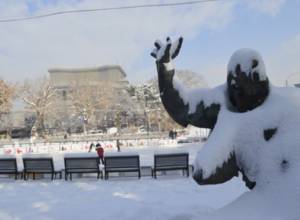 Граждане очищают город (видеоматериал)