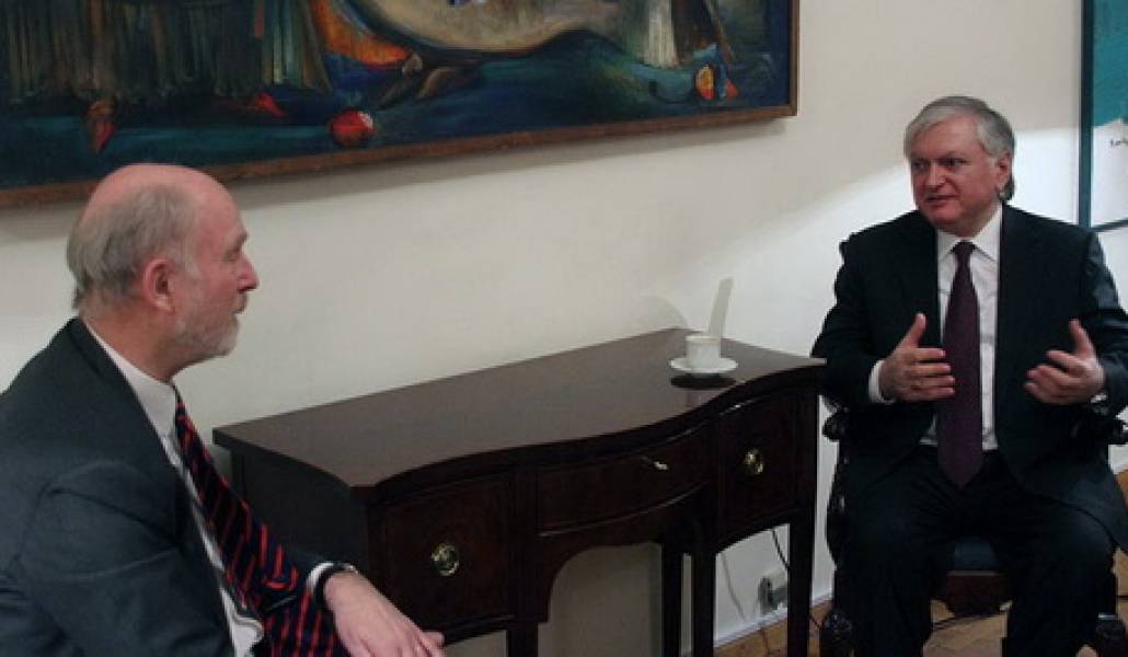 20.-Minister-Nalbandian-received-Netherlands-FM-Special-envoy-23.01.2014