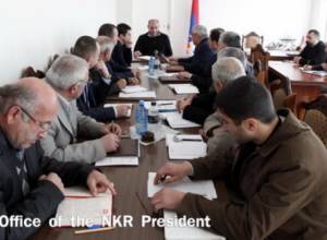 Совещание в Гадруте