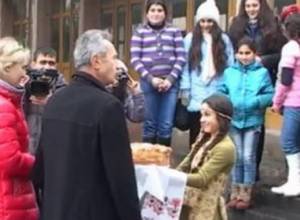 Бесплатные уроки русского языка в 100 центрах (видеоматериал)