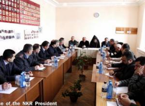 Совещание в Мартуни