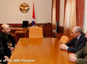 Бако Саакян принял родителей Армена Ованнисяна