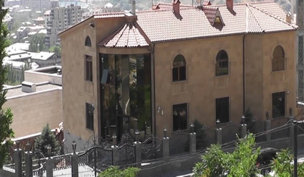 Sequence-02.Still001