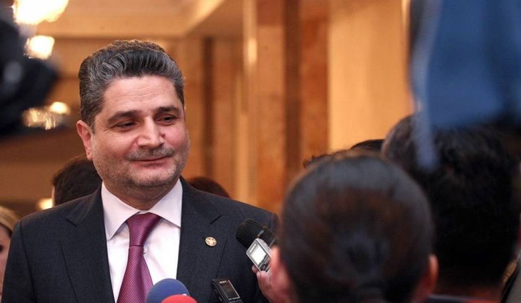 2952995b0ac42f0603d3f1dc4af0cdb7