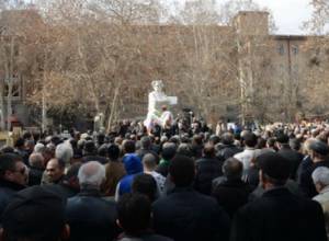 Парк Сарьяна: Митинг воинов-освободителей