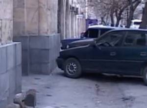 Instead of sidewalks- parking 