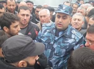Tension on Yerevan-Aparan road