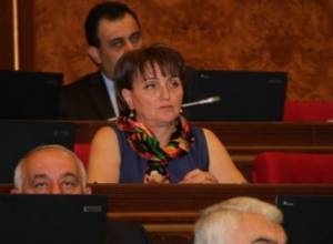 Margarita Yesayan is against the bill against “fakes’