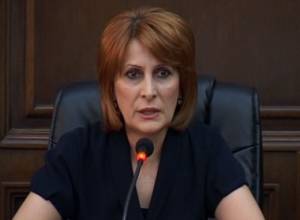 The number of teachers is excessive, says minister