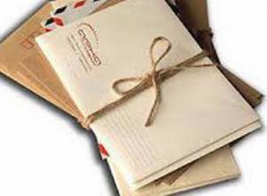  Which news are dominant in the postman's bag