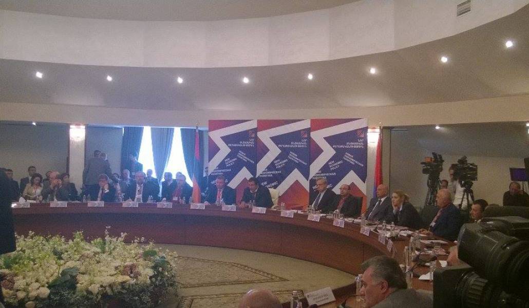 10169077_617297728351291_2090404068_n