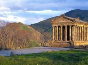 Археологические осколки будут показаны в храме Гарни