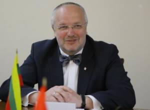 Levon Ter-Petrosyan meets with Lithuanian official