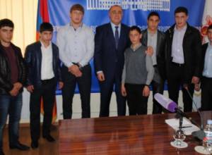 Սամվել Բալասանյանն ընդունեց մեդալակիրներին